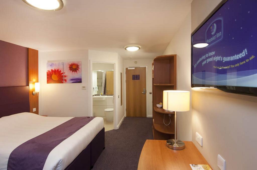 Premier Inn Cannock South Esterno foto