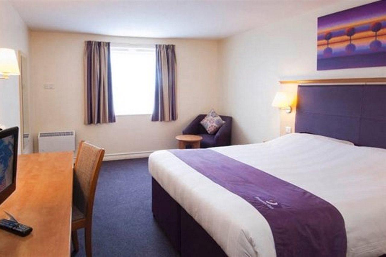 Premier Inn Cannock South Esterno foto